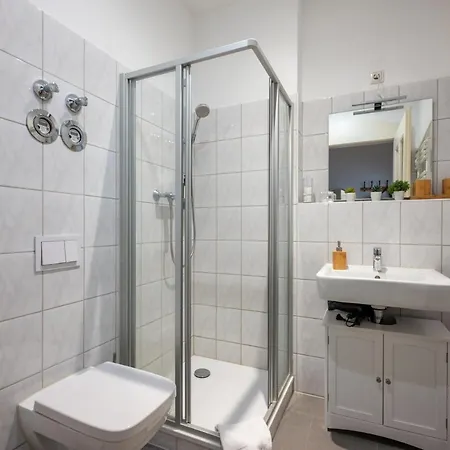 Arbio I Retro Near Hauptbahnhof Leipzig